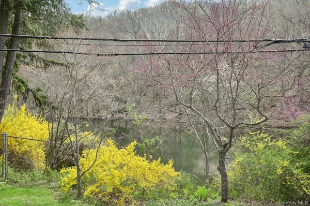 101 Spring Valley Road, Ossining, NY 10562