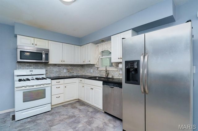 2560 Stratford Lane, Granite City, IL 62040