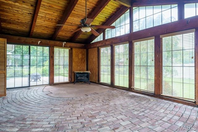 2560 Stratford Lane, Granite City, IL 62040