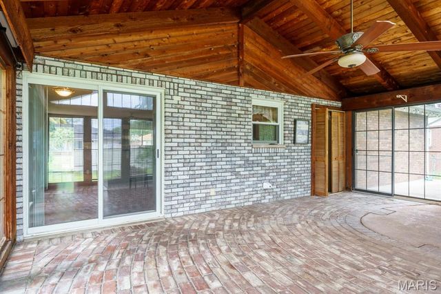 2560 Stratford Lane, Granite City, IL 62040