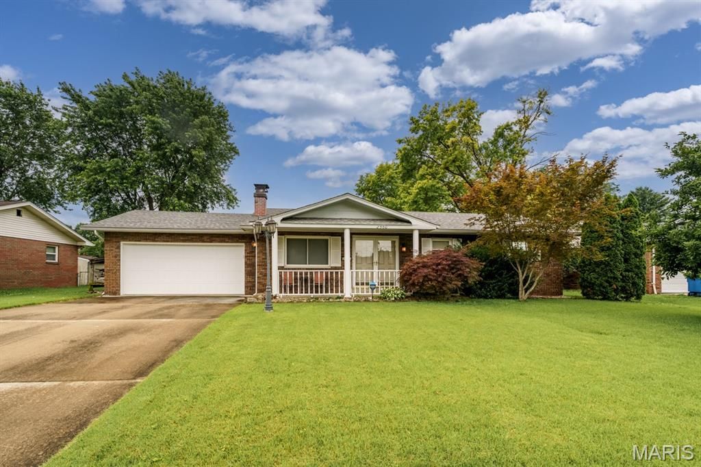 2560 Stratford Lane, Granite City, IL 62040