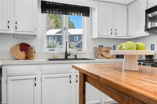 301 Bexley Drive, Winston-salem, NC 27104