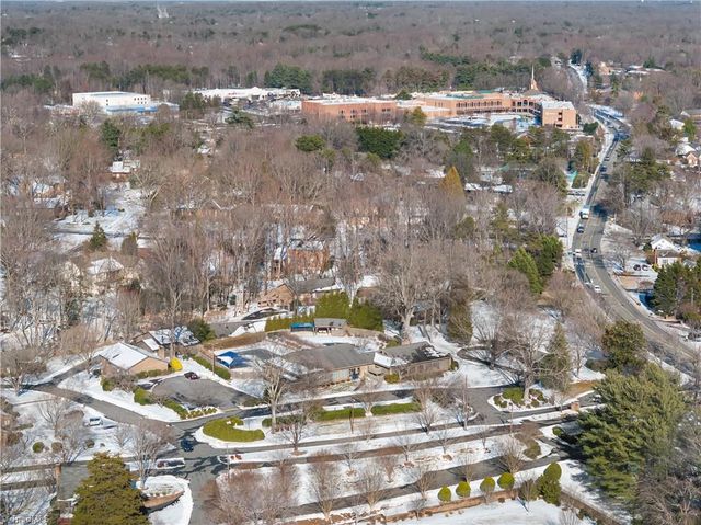 301 Bexley Drive, Winston-salem, NC 27104