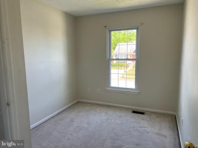 303 KINROSS DR, Newark, DE 19711
