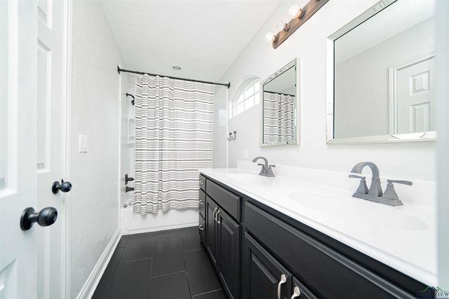 1700 Van Zandt, Marshall, TX 75670