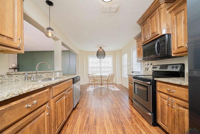 1700 Van Zandt, Marshall, TX 75670