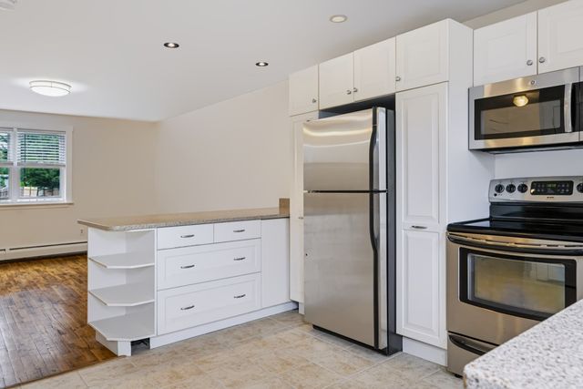 70 Carroll Avenue 1113, Newport, RI 02840