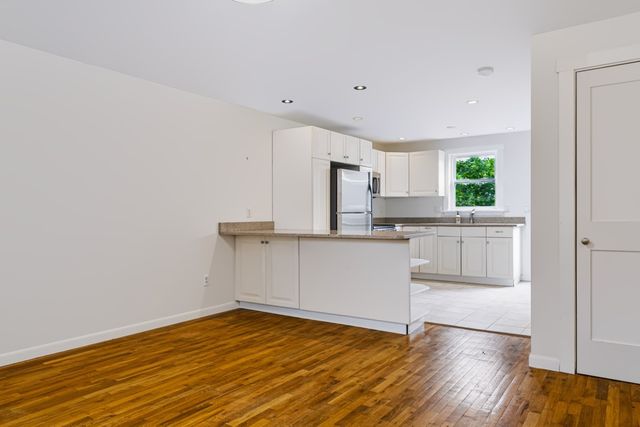 70 Carroll Avenue 1113, Newport, RI 02840