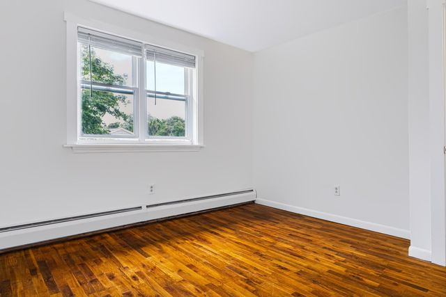 70 Carroll Avenue 1113, Newport, RI 02840