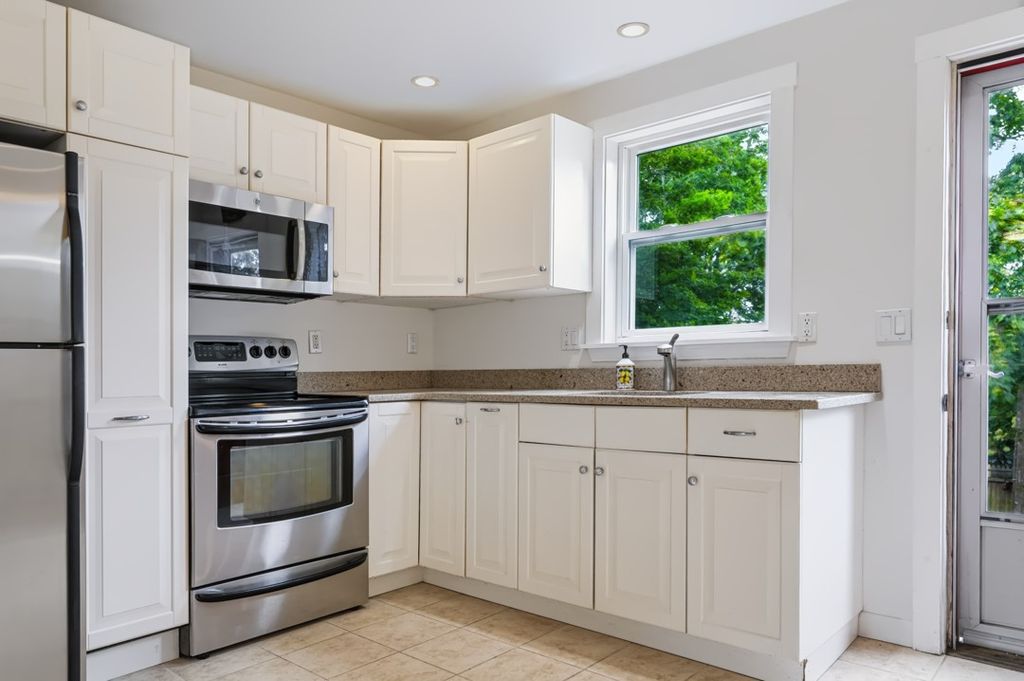 70 Carroll Avenue 1113, Newport, RI 02840