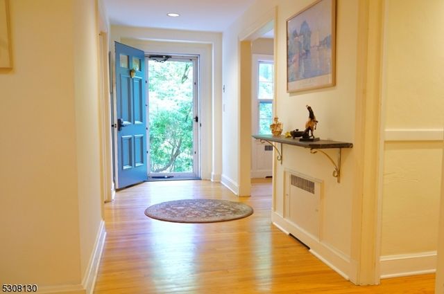 18 Lake Shore Dr, Montville Twp., NJ 07045