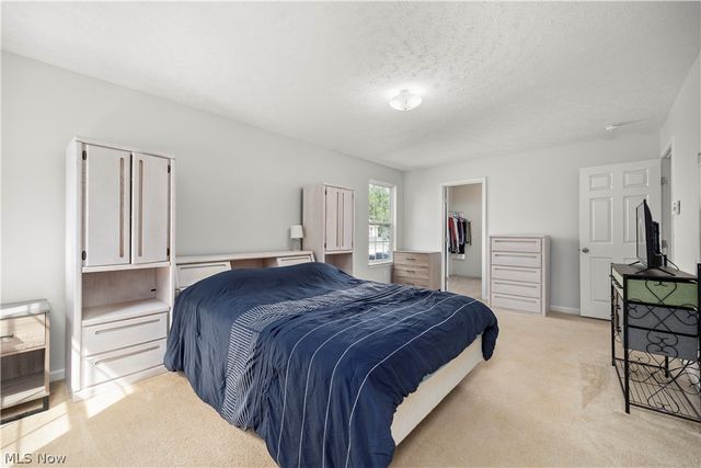 6199 E Meadow Farm Lane, Lorain, OH 44053
