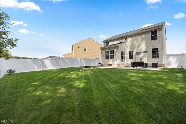 6199 E Meadow Farm Lane, Lorain, OH 44053