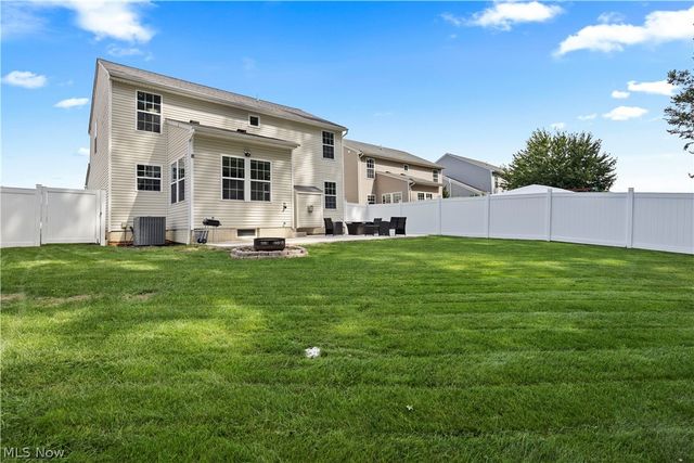 6199 E Meadow Farm Lane, Lorain, OH 44053