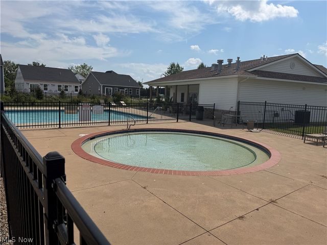6199 E Meadow Farm Lane, Lorain, OH 44053