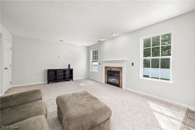 6199 E Meadow Farm Lane, Lorain, OH 44053