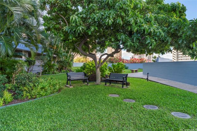 3045 Ala Napuaa Place 717, Honolulu, HI 96818