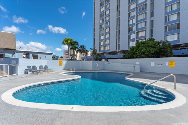 3045 Ala Napuaa Place 717, Honolulu, HI 96818