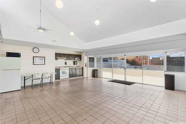 3045 Ala Napuaa Place 717, Honolulu, HI 96818