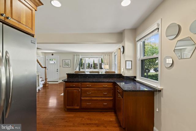 2887 PENNVIEW AVE, Broomall, PA 19008