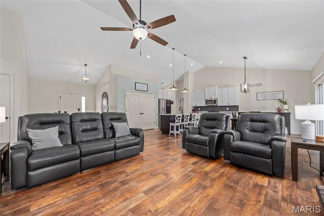 1030 Timber Bluff Drive, Wentzville, MO 63385