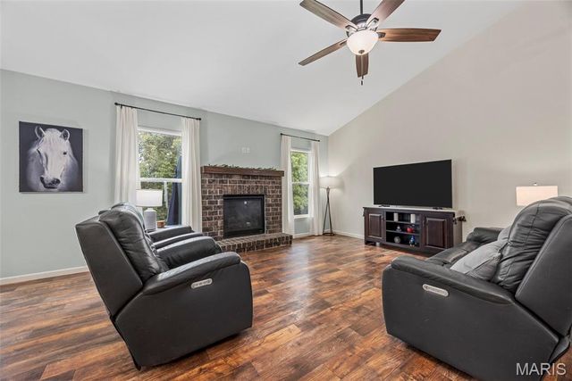 1030 Timber Bluff Drive, Wentzville, MO 63385