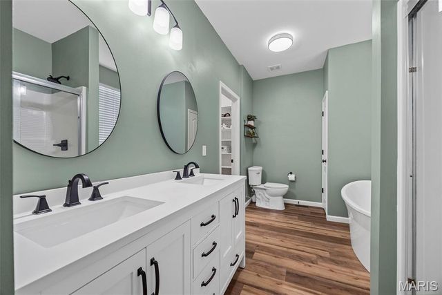 1030 Timber Bluff Drive, Wentzville, MO 63385