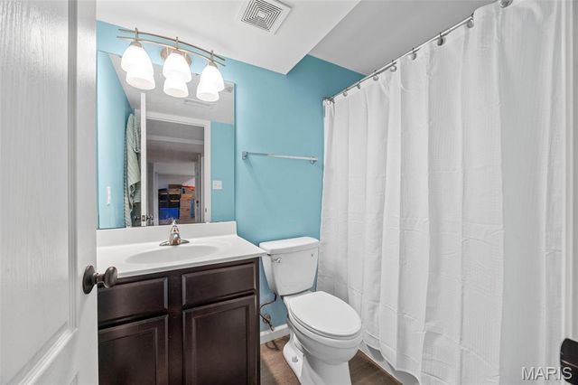 1030 Timber Bluff Drive, Wentzville, MO 63385