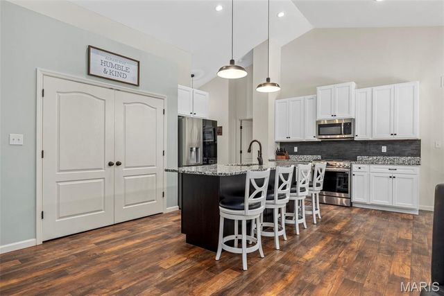 1030 Timber Bluff Drive, Wentzville, MO 63385