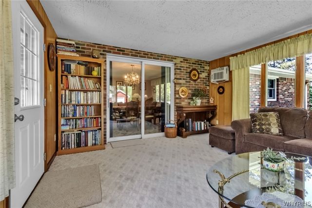 3965 California Road, Orchard Park, NY 14127