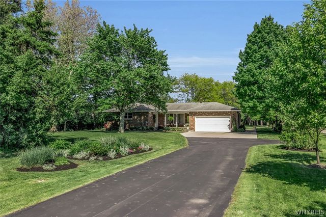 3965 California Road, Orchard Park, NY 14127