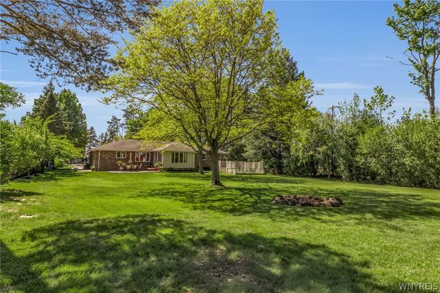 3965 California Road, Orchard Park, NY 14127
