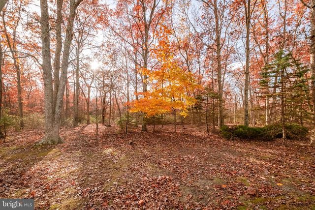 519 PETUNIA LA N, Whiting, NJ 08759