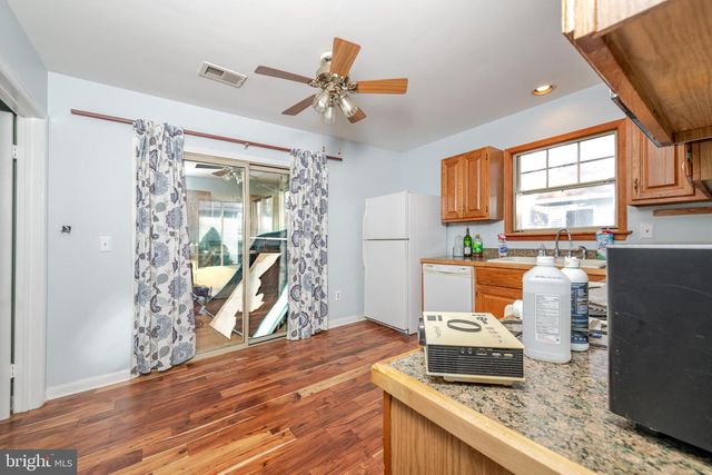 519 PETUNIA LA N, Whiting, NJ 08759