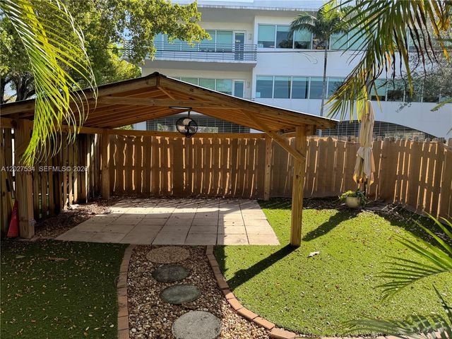 406 SE 11th Ct 2, Fort Lauderdale, FL 33316