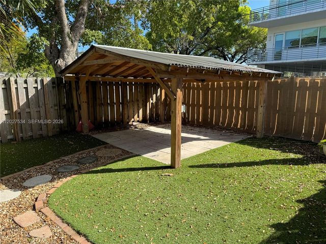 406 SE 11th Ct 2, Fort Lauderdale, FL 33316