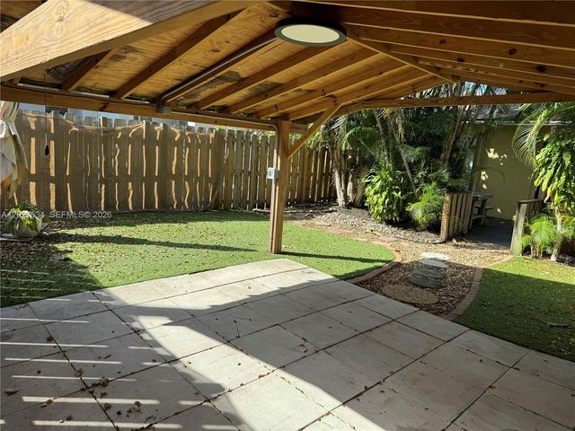 406 SE 11th Ct 2, Fort Lauderdale, FL 33316