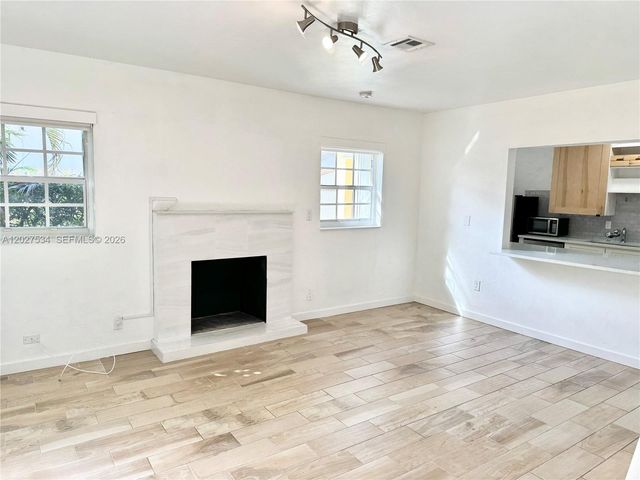 406 SE 11th Ct 2, Fort Lauderdale, FL 33316