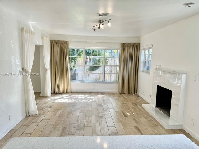 406 SE 11th Ct 2, Fort Lauderdale, FL 33316
