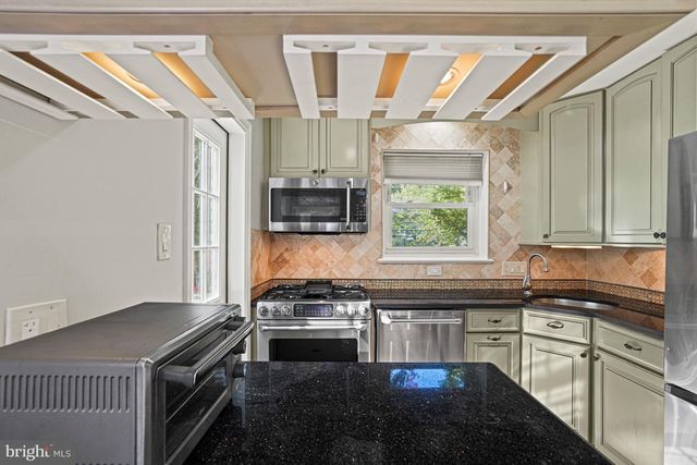 2749 ARIZONA AVE NW, Washington, DC 20016
