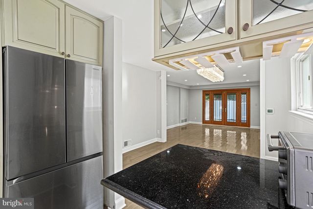 2749 ARIZONA AVE NW, Washington, DC 20016