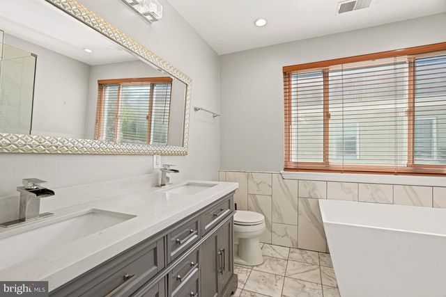 2749 ARIZONA AVE NW, Washington, DC 20016