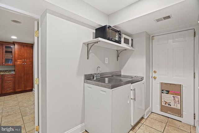 2749 ARIZONA AVE NW, Washington, DC 20016
