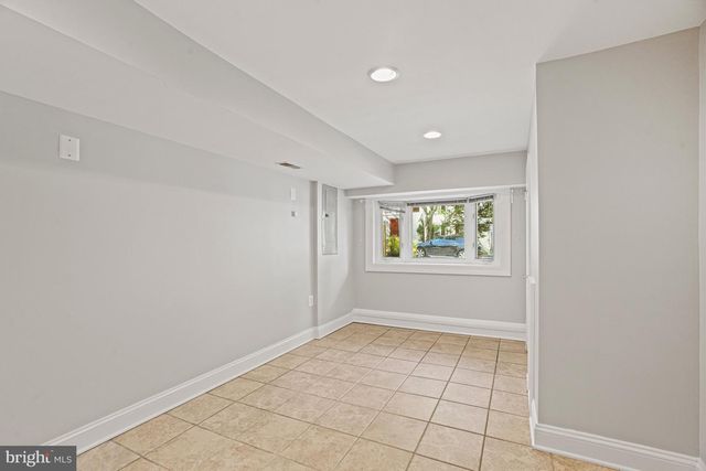 2749 ARIZONA AVE NW, Washington, DC 20016