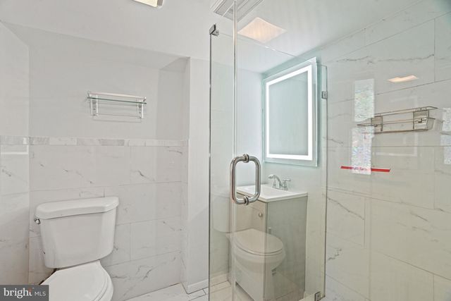 2749 ARIZONA AVE NW, Washington, DC 20016