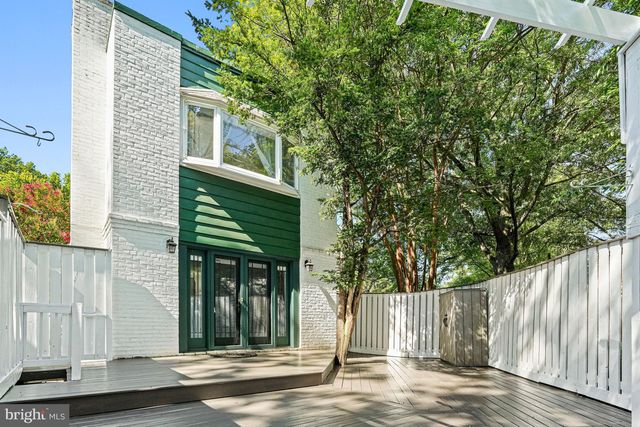 2749 ARIZONA AVE NW, Washington, DC 20016