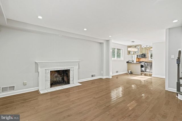 2749 ARIZONA AVE NW, Washington, DC 20016
