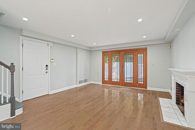 2749 ARIZONA AVE NW, Washington, DC 20016