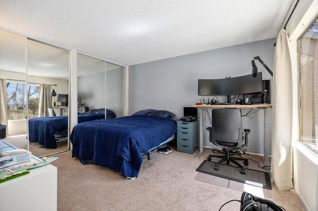 201 Diamond Way 222, Vista, CA 92083