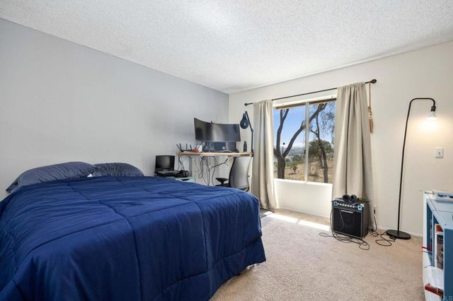 201 Diamond Way 222, Vista, CA 92083